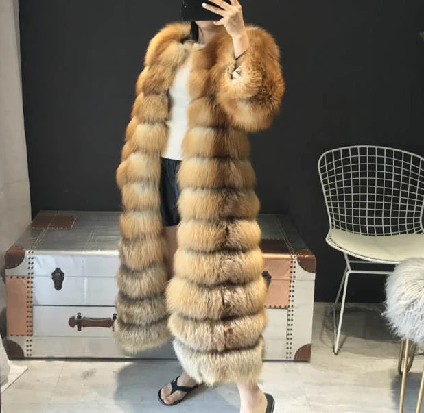 2019 Женское зимнее модное роскошное высококачественное пальто из красного