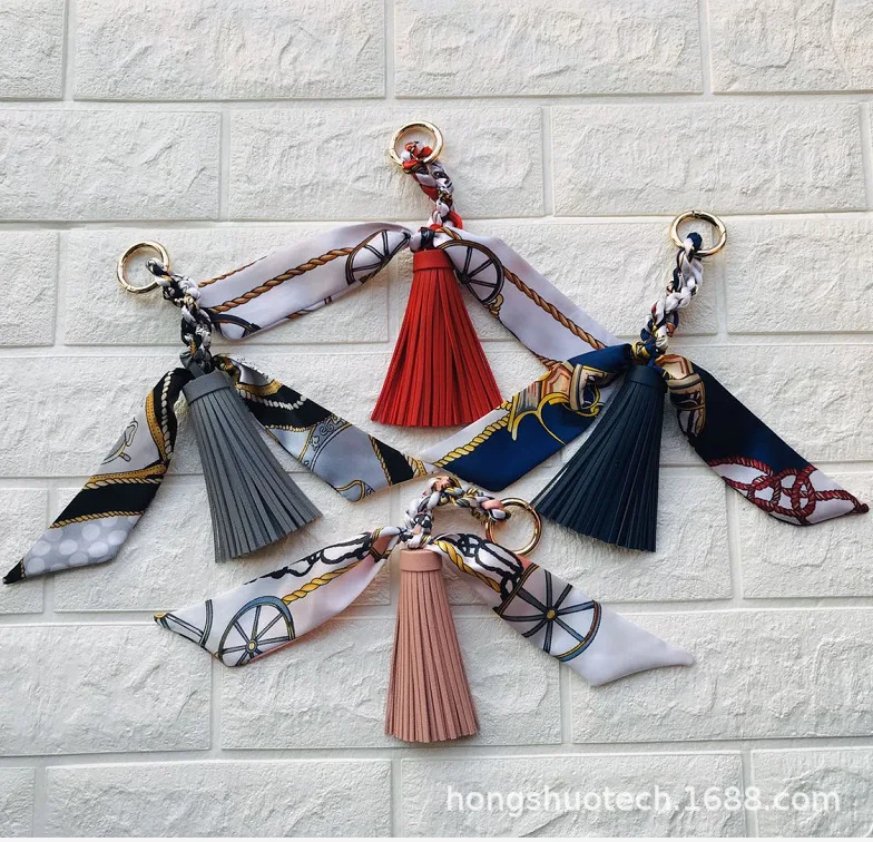 

New Popular Creative Keychain Leather Bow Tassel Decoration Girl Bag Keyring Top Quality Gift Accesspries Charm Jewelry Keychain