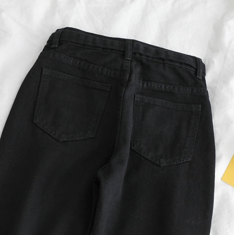 

Korean Straight Jeans Women Low Waist Denim Trousers Large Pocket Black Denim Pants Vintage with Belt Casual Plus Size 2020
