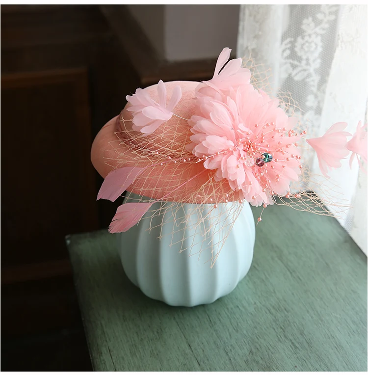 French Ladies Mini Wedding Headwear Feather Veil Fedora Cap Elegant Ladies Cocktail Race Horse Party Fascinator Hair Clips New