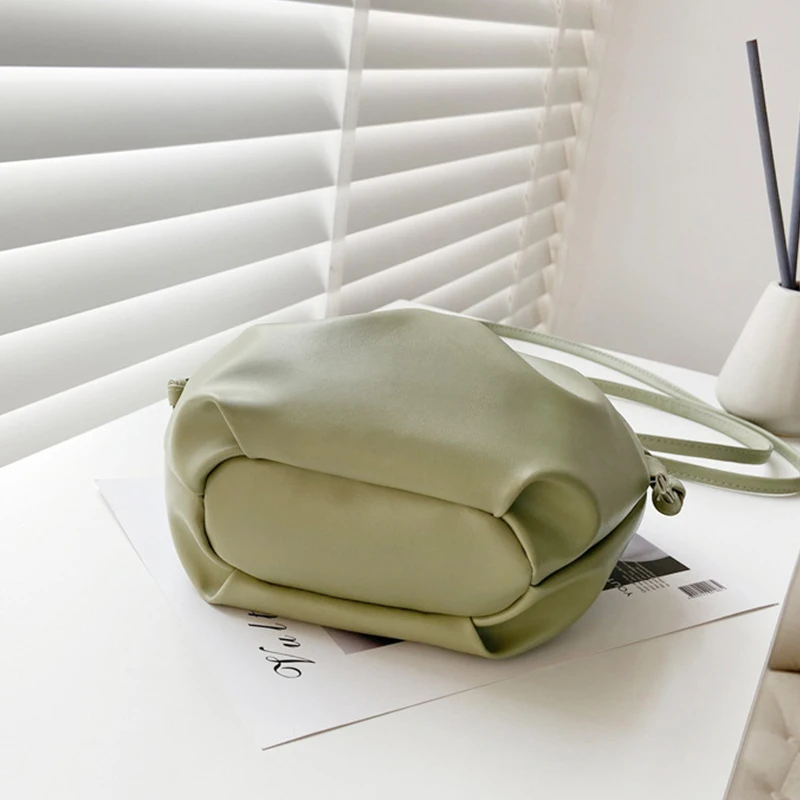 Сумка кросс боди Женская с облачным дизайном модный мессенджер чемоданчик на