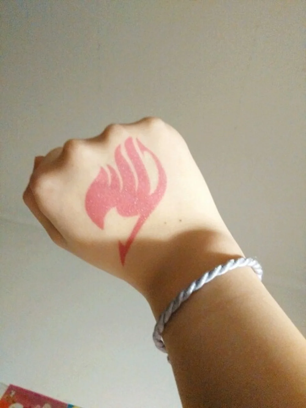 

15pcsAnime Fairy tail cos Etherious Natsu Dragneel Erza Scarlet Wendy Marvell Feioulei Demon cat cosplay temporary tatto sticker