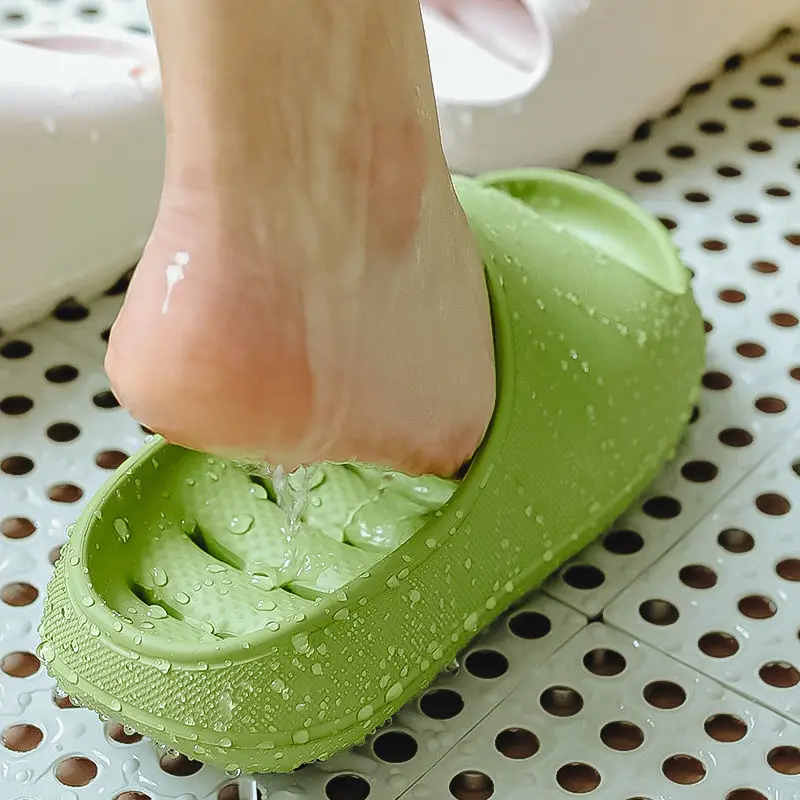 

2021 Summer Family Home Slippers Indoor Non-Slip Platform Bathroom Shower Quick Drying Slippers Same Style for Men and Women