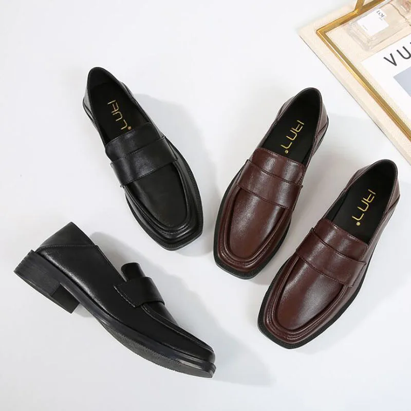 

Factory Outlet Breathable Mother Slip-On Shoes Woman Cheap Outdoor Fashion Sneakers Women Flat Shoes Women Ladies Summer Loafers