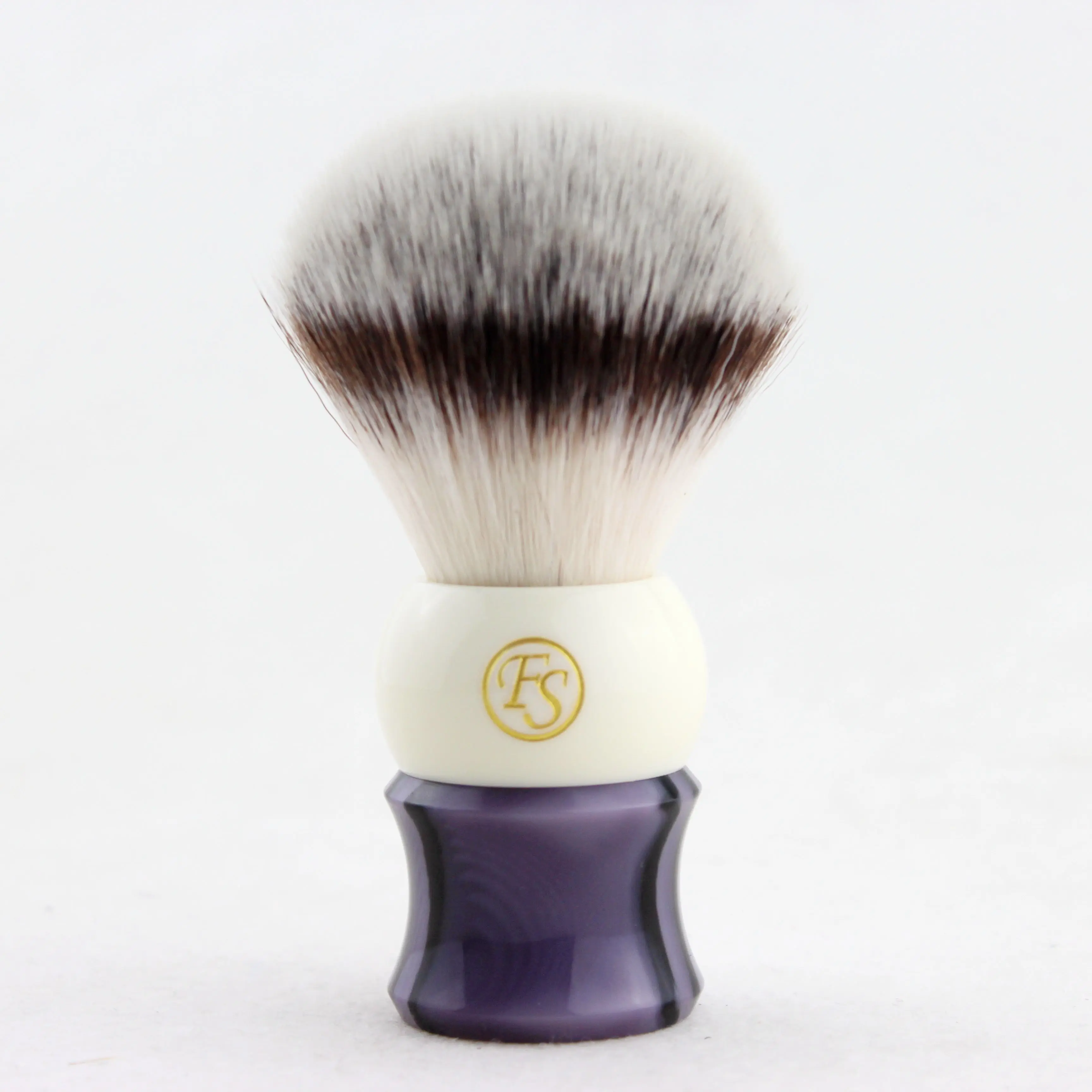 Щетка для бритья из синтетического волокна FS 26 мм белая и фиолетовая с подставкой