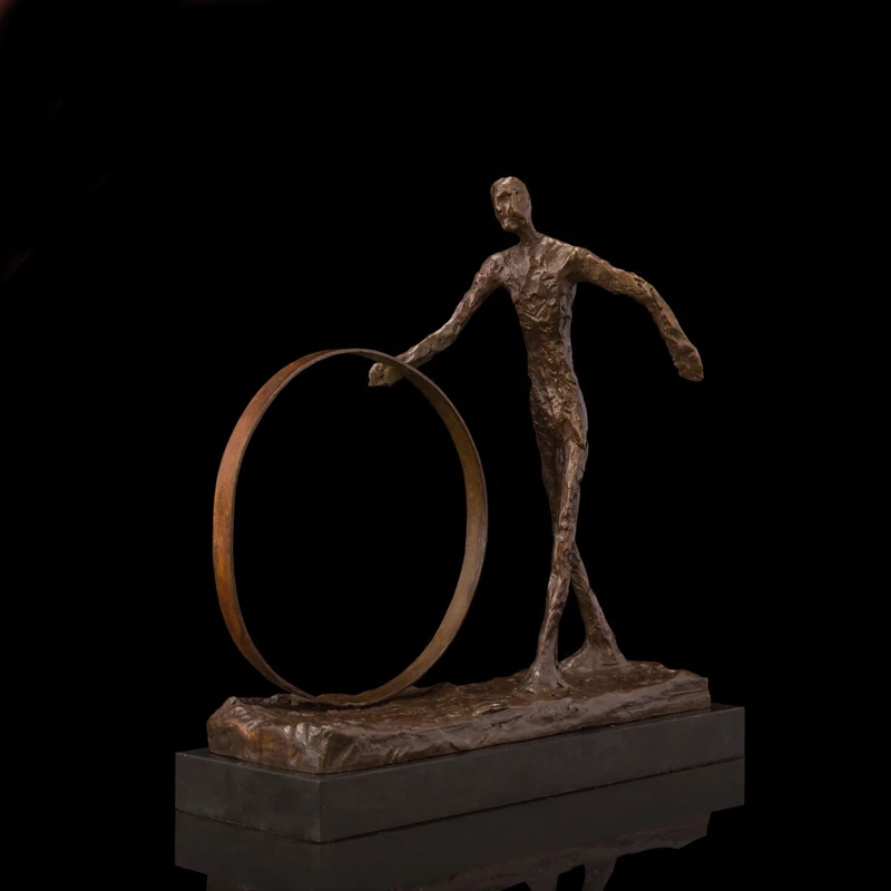 

Hot selling Giacometti bronze sculpture abstract man with circle statue decorative sculpture