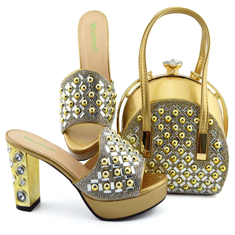 

Special Italian design shoe with Matching Bag Set Decorated with Rhinestone Italian Peep Toe Shoes for Women Party Pumps in Gold