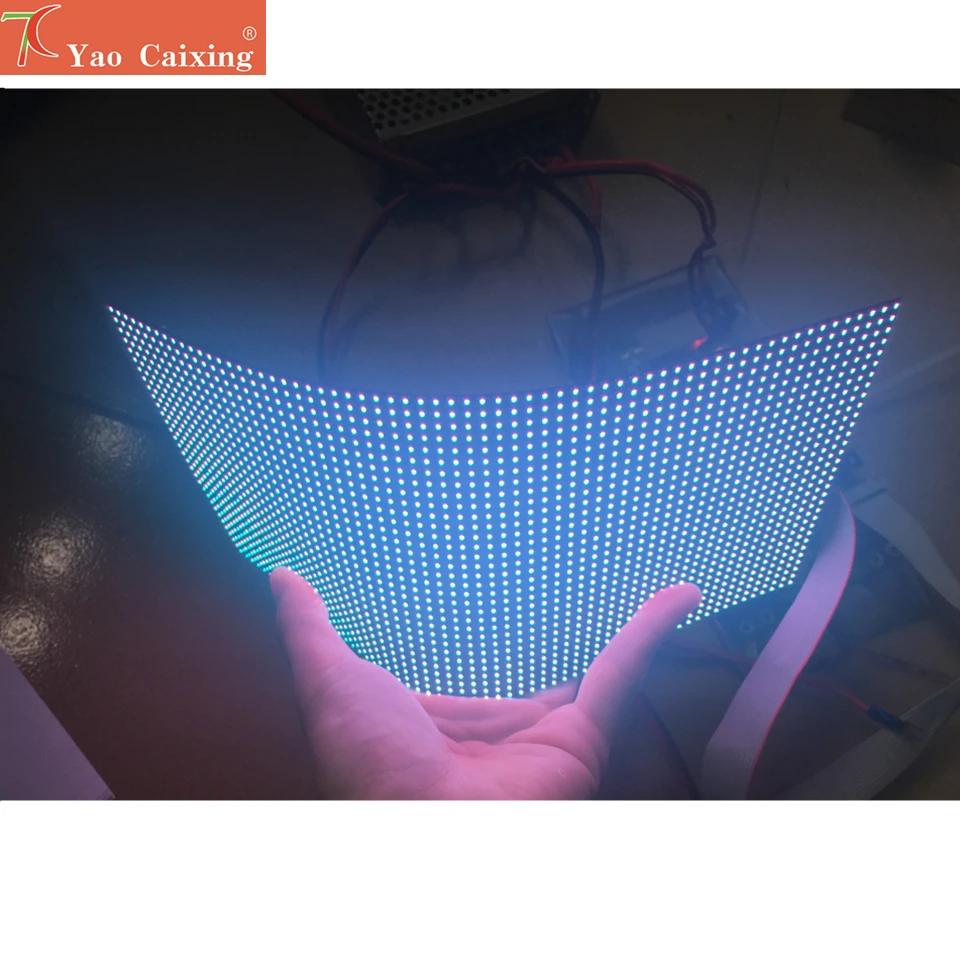 Внутренний P4 smd2121 гибкий полноцветный светодиодный модуль используется для
