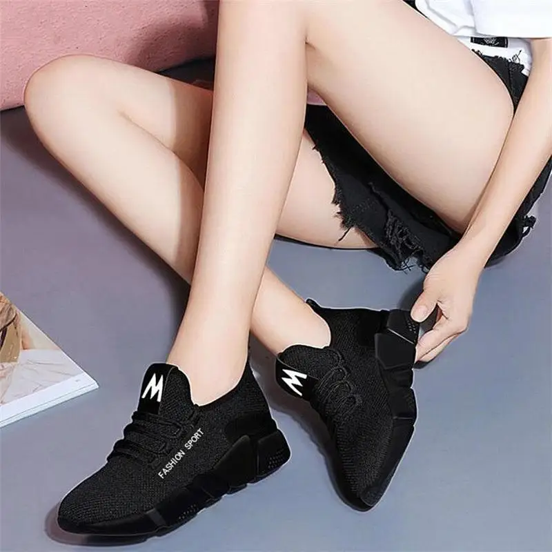 Кроссовки женские сетчатые повседневная прогулочная обувь на шнуровке плоская