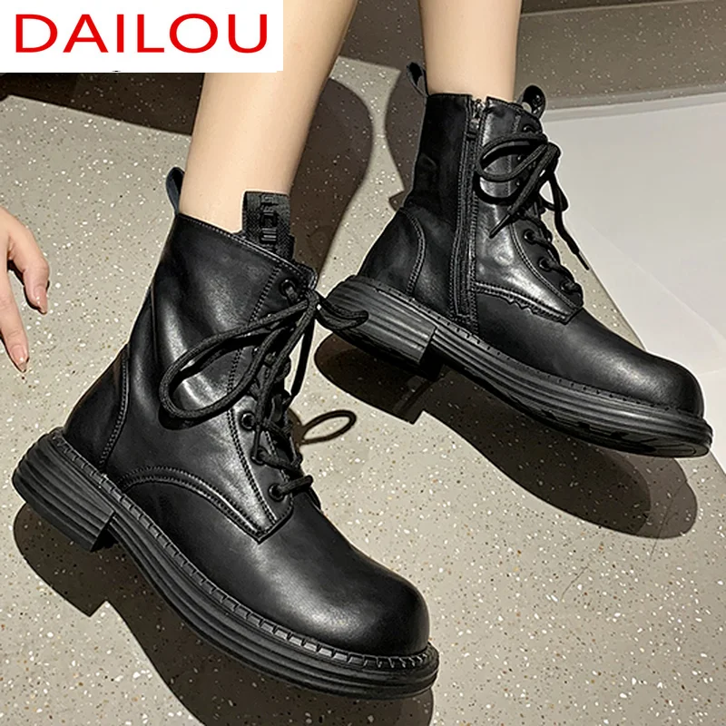 

Женские ботильоны на шнуровке с круглым носком Новинка Осень 2021 Модные женские повседневные ботинки мартинсы на платформе с боковой молние...