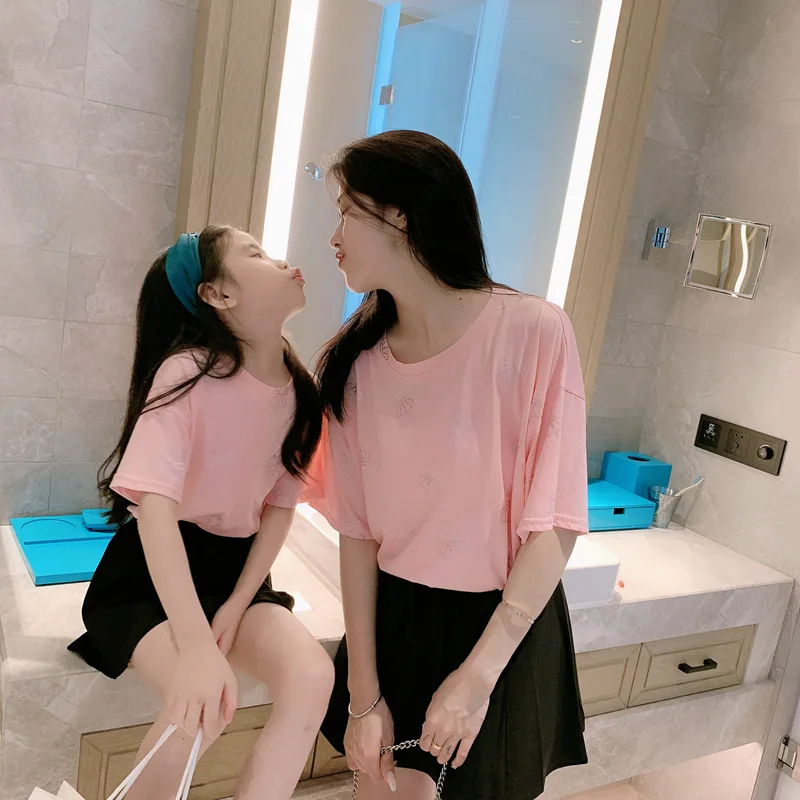

Parent-child t-shirt new 2020 summer girl t-shirt Korean version loose top crown print short-sleeved female and female