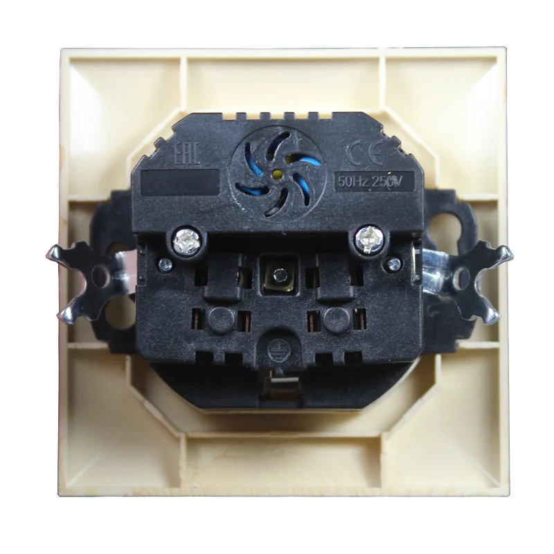 Настенное зарядное устройство с двумя USB портами 5 В 2 А золотистого