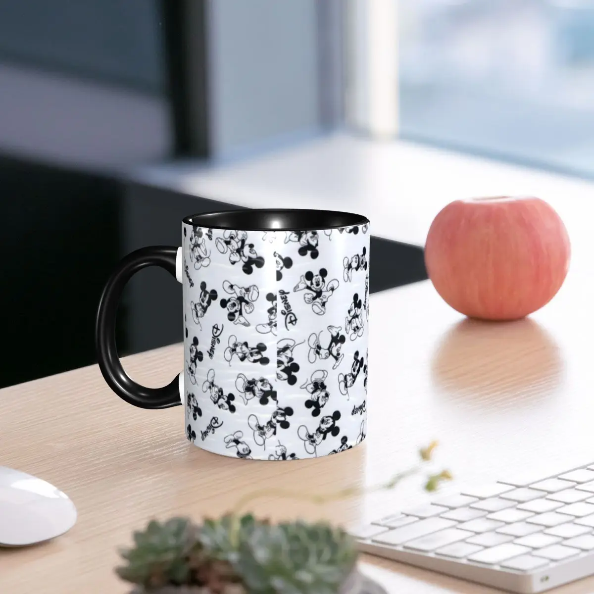 

Disney Mickey Minnie eramic Mug coffee cup Cartoon Christmas Gift For Friends classic Cartoon coffee mug Original mugs Anime