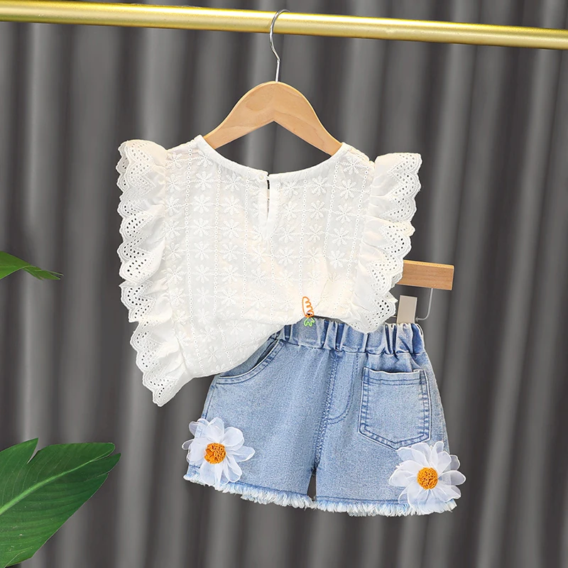 

Girls Flower Appliques Clothing Sets Fashion Newborn Baby Hollow Flare Sleeve Tops Denim Shorts Outfits Princess Casual Suits