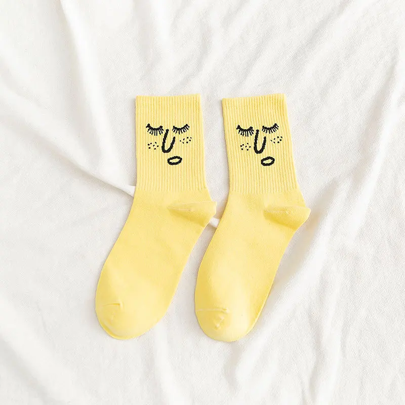 yellow expression Забавные носки с мультяшным выражением счастливые разноцветные конфеты кавай вышитые хлопковые зимние модные женские и мужские парные милые носки для колледжа - Цвет: yellow expression