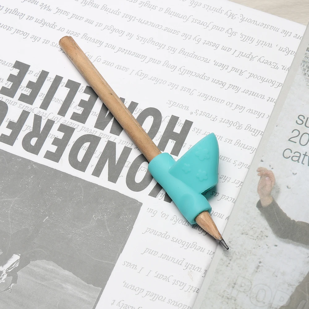 1/3Pc New Arrival Pencil Grasp Orthodontic Quality Siliconehold Pen Device Child Student Corrected Pencil Grip Loop Color Random