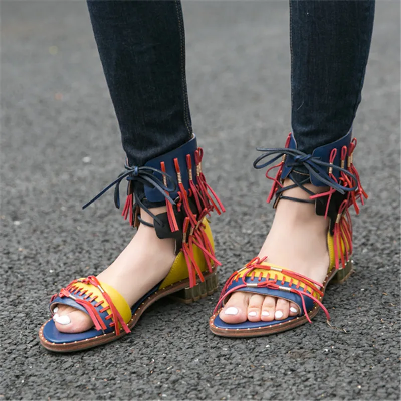 

Сандалии-гладиаторы женские с бахромой, пляжная обувь на плоской подошве, со шнуровкой, разные цвета