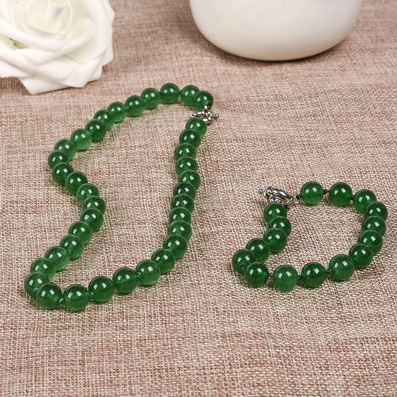 Ожерелье женское из натурального зеленого халцедона модное колье нефрита с