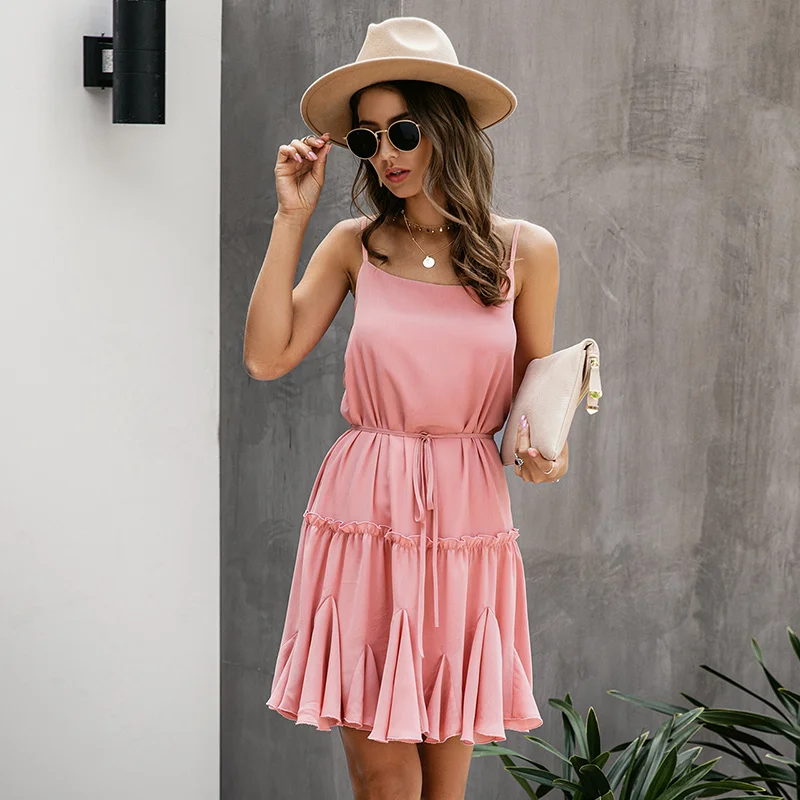 Летнее однотонное платье на бретельках с оборками женское Повседневное без