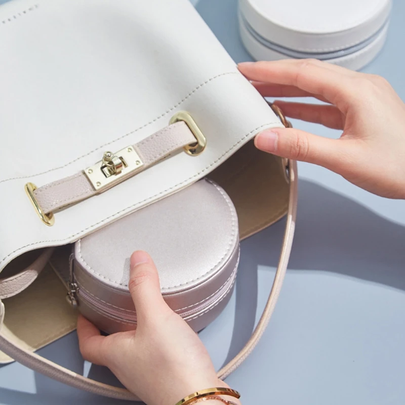

Protable Travel Leather Mini Round Bracelet Box Earrings Necklace Organizer Display Brooch Jewelry Storage Case Women Girls