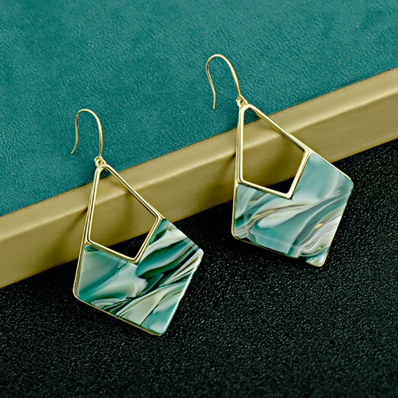 

European American Retro French Diamond Hollow Resin Plate Earrings 925 Silver Pin Earrings Ear Hook Ear Drops for Women