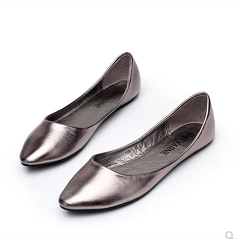 Женские блестящие туфли мягкая подошва заостренный носок дышащие слипоны