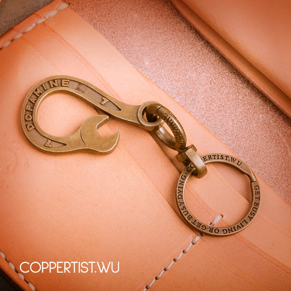 Coppertist. wu латунный ключ декоративный узор карабин гаечный ключ застежки коготь крюк брелок кулон-брелок для автомобиля