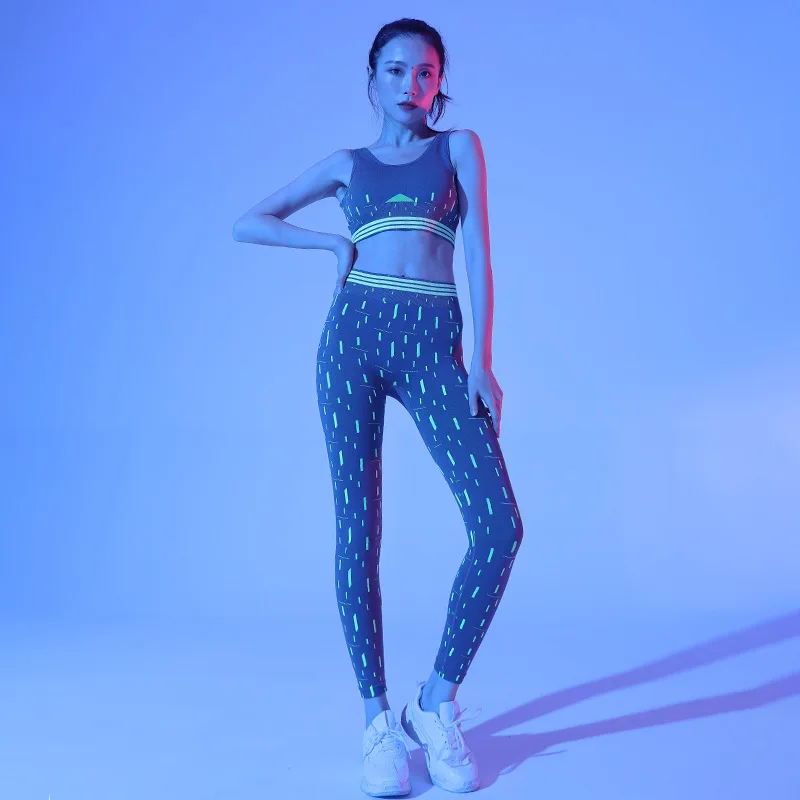 

2021 New Women Yoga Set Gym Clothing Tracksuit High Waist Seamless Leggings+cropped Shirts Sports Suit Fitness Long Sleeve Suit