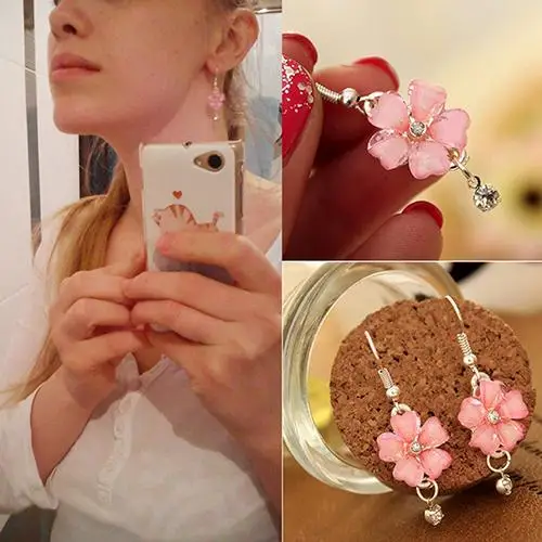 Женские серьги стразы