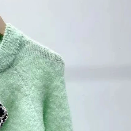 

2021 Autumn and Winter New Three-dimensional Flower Decoration Mohair Blended Knitted Sweater Top Women Pullover