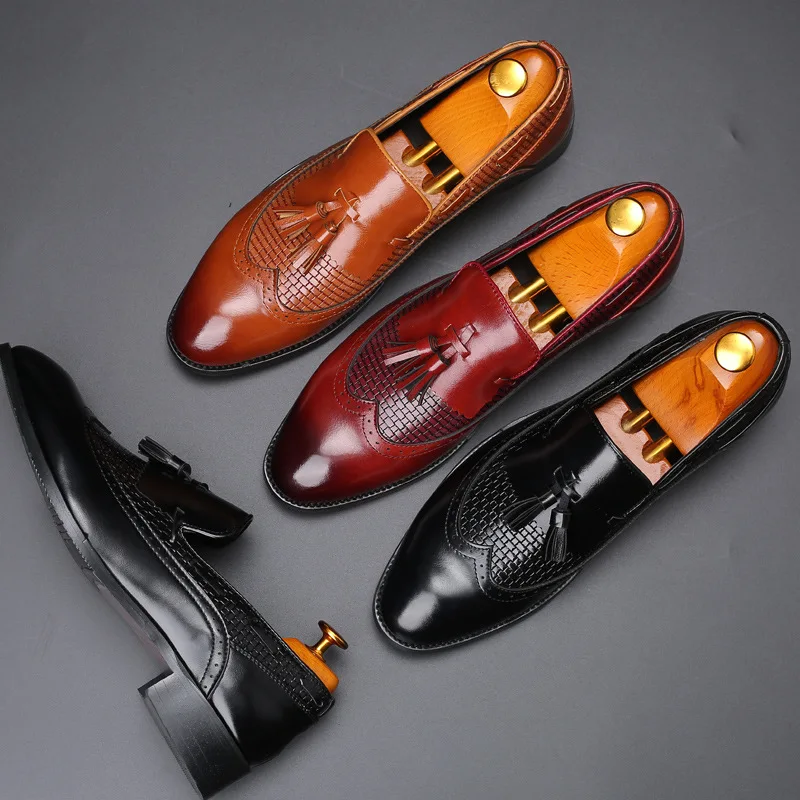 

2021 New Men Dress Shoes Gentleman Pointed Toe Party Business Casual Leather Shoes Brogue Wedding Shoes Big Size