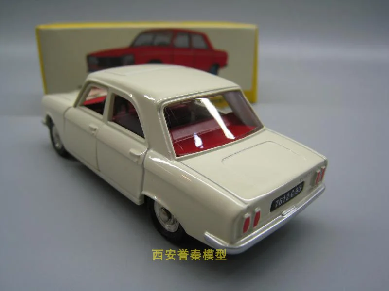 Коллекция игрушечных моделей автомобилей Dinky Toy 1/43 PEUGEOT 1428 седан литой под