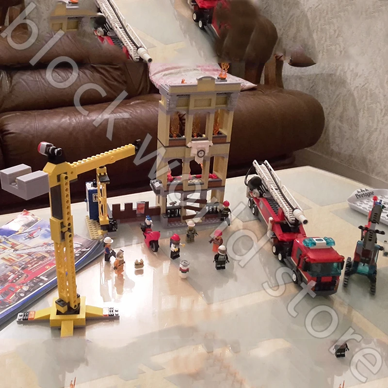 Пожарная команда в центре города пожарная 985 шт лестница грузовик Строительный