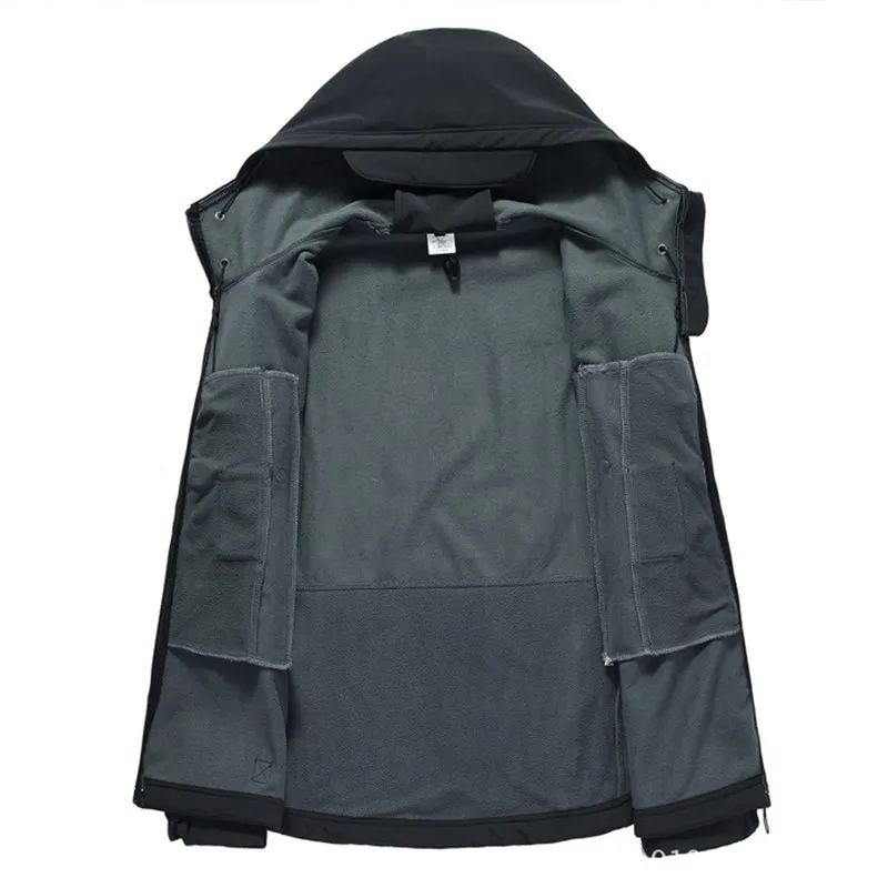 

Coats & Jackets