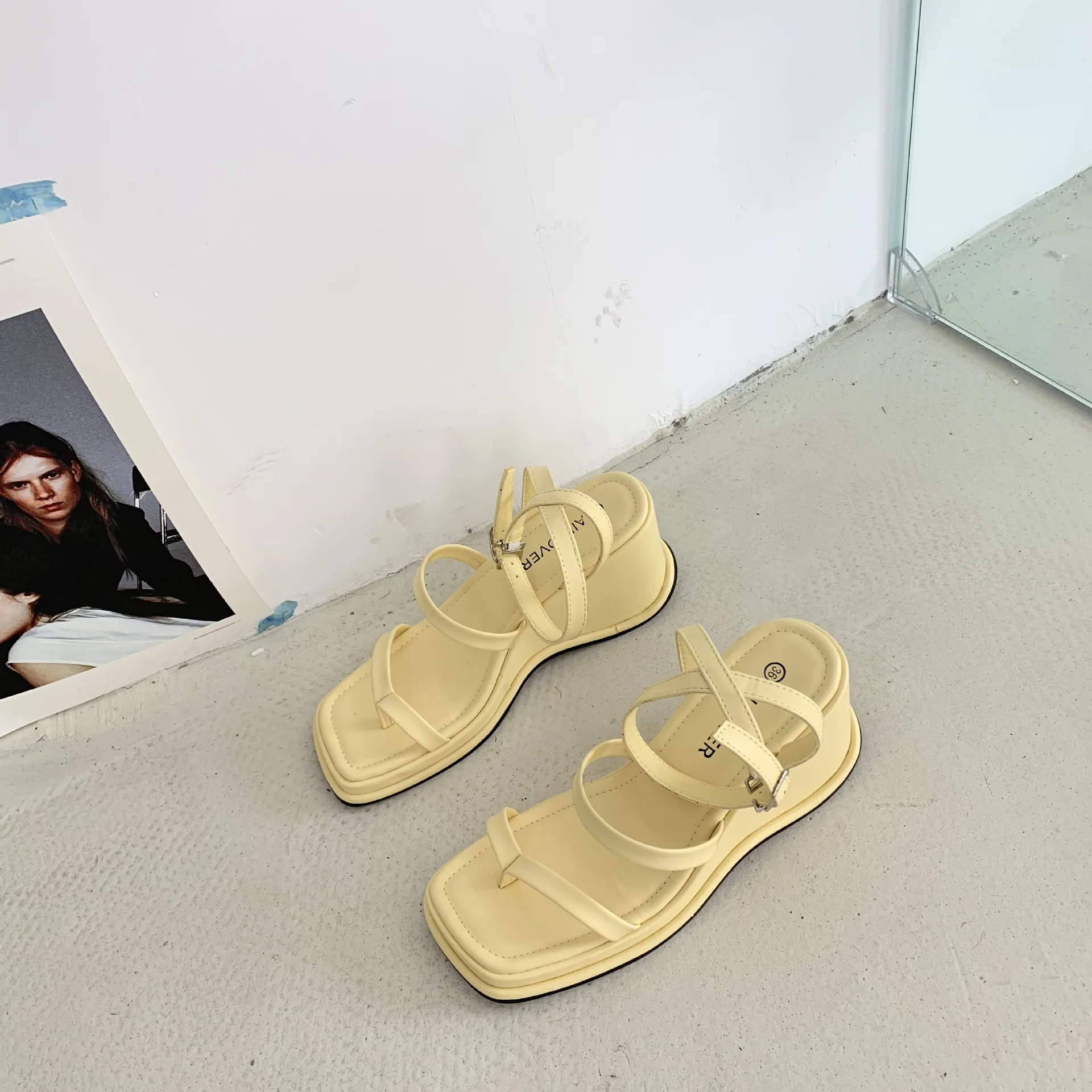 

Clear Heels Fashion Womens Shoes 2021 High Sandals Female Flip Flops Platform Clogs Wedge Square Toe Buckle Strap Luxury Comfort