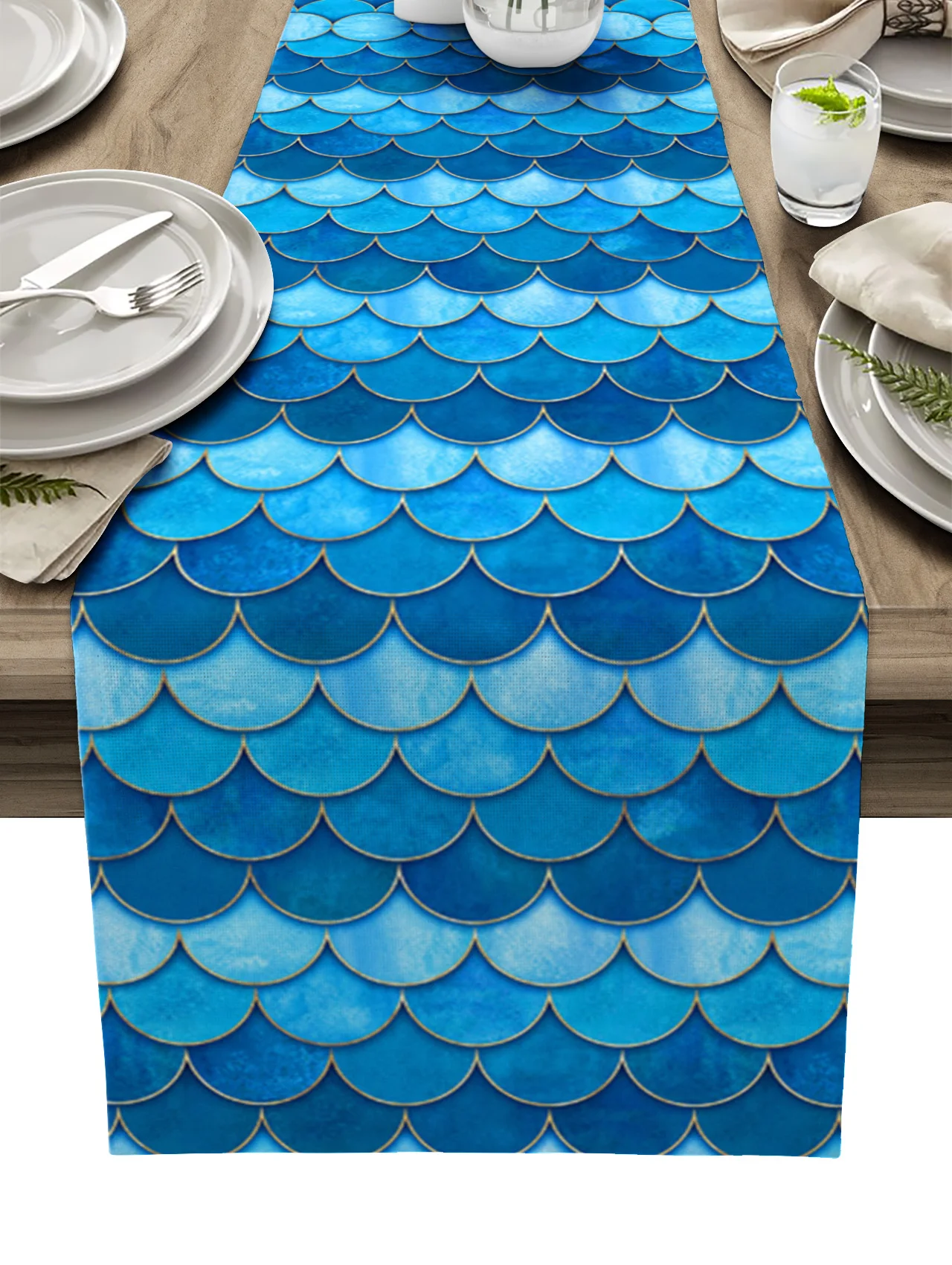 

Fish Scale Texture Blue Watercolor Luxury Table Runner Dining Table Wedding Party Christmas Cake Floral Tablecloth Decoration