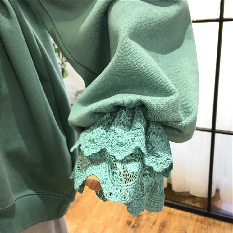 

2021 Spring Fall Korean Style Lady Top New Simple Letter Splicing Lace Fungus Round Neck Hoodie Round Neck Fashion Sweatshirt