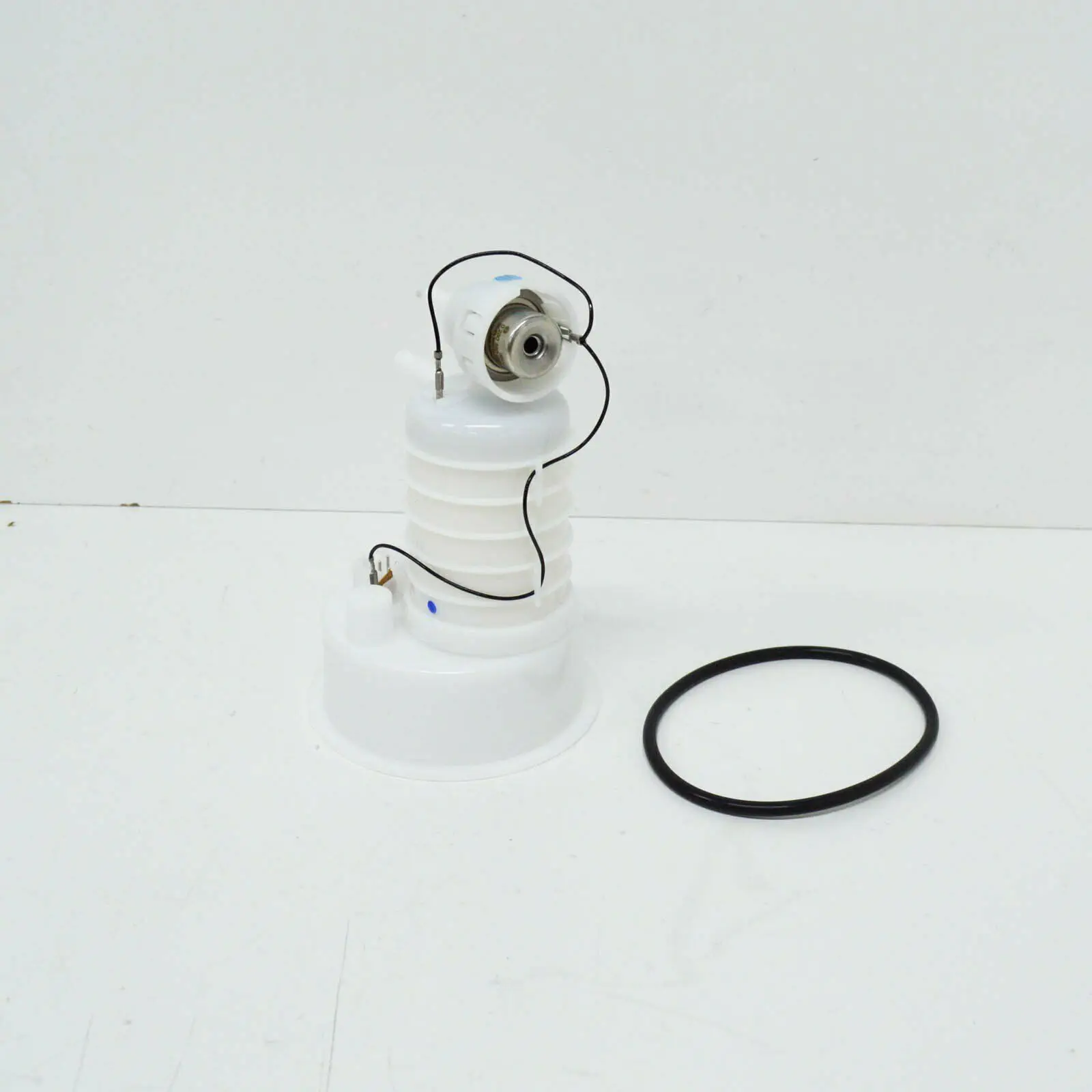 

OEM 16117168284 7168284 For BMW E85/E86/E89 Z4 Fuel Filter+Regulator Repair Kit