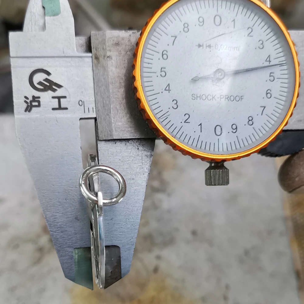 925 пробы серебро Храбрый и лев кулон мужской круглый рельефный TA183 | Украшения