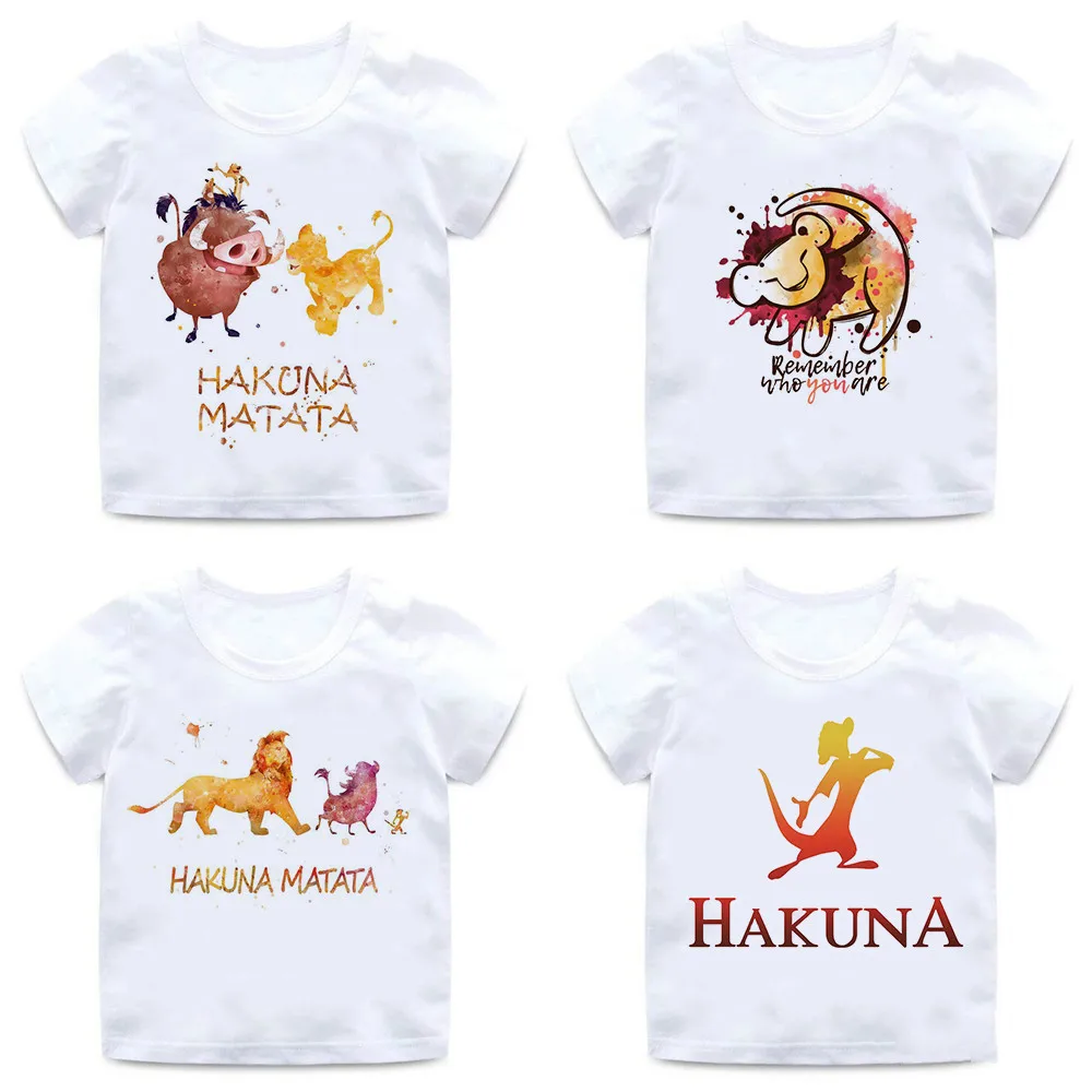 Летние детские футболки Забавные для мальчиков с принтом животных HAKUNA MATATA топы