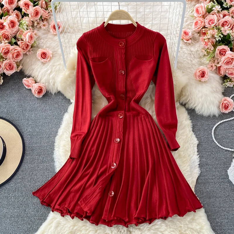 

Осенне-весеннее трикотажное однобортное женское платье-трапеция UuLuTonica, с круглым вырезом и карманами, с эластичной талией