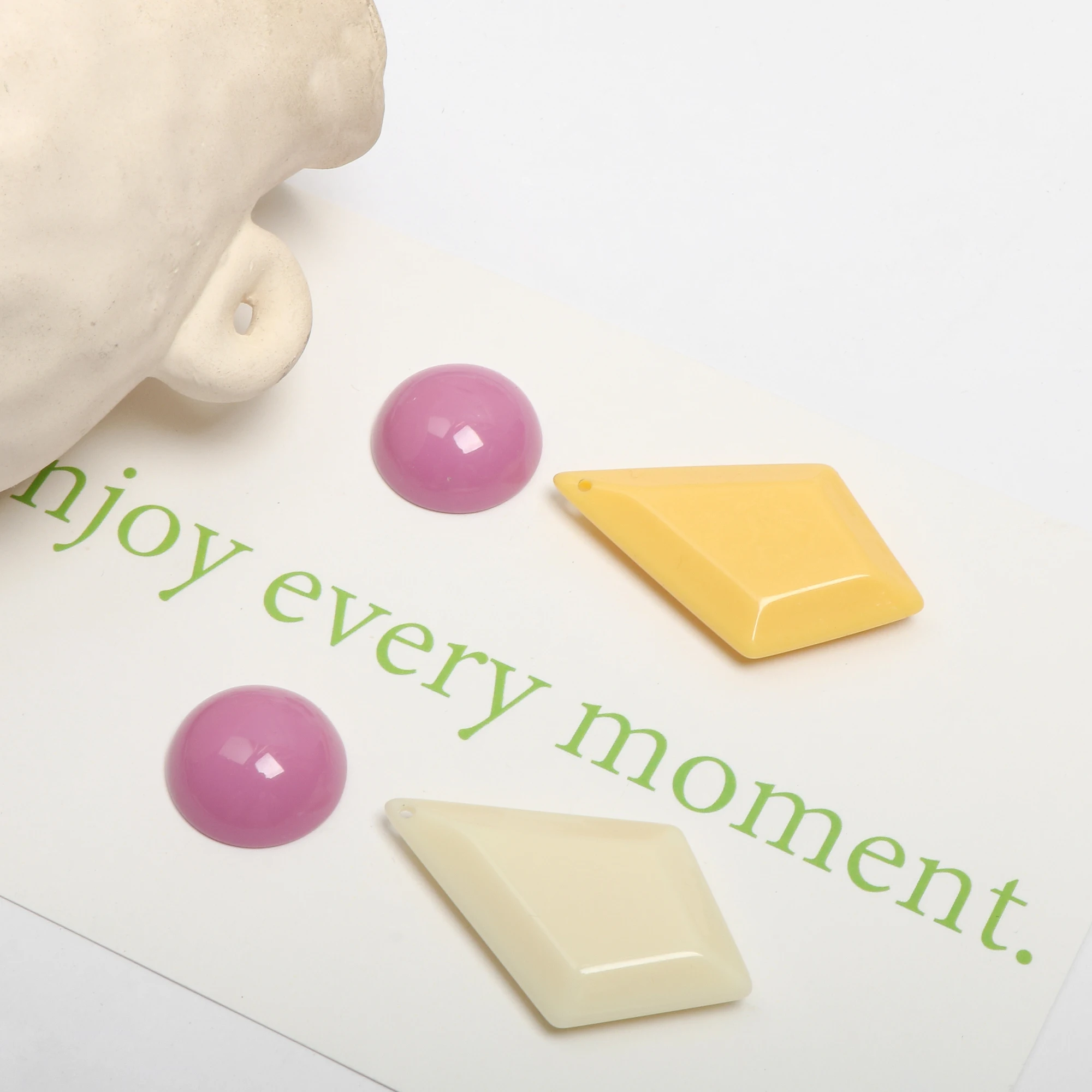 Круглый патч из твердой смолы с бриллиантами для кремового мороженого сделай сам