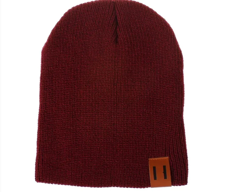 Dark Red Одинаковые шапки для всей семьи; От 6 месяцев до 4 лет для новорожденных и детей ясельного возраста; шапка для маленьких мальчиков и девочек; зимняя теплая вязаная шапочка для взрослых и женщин; мужская повседневная шапка - Цвет: Dark Red