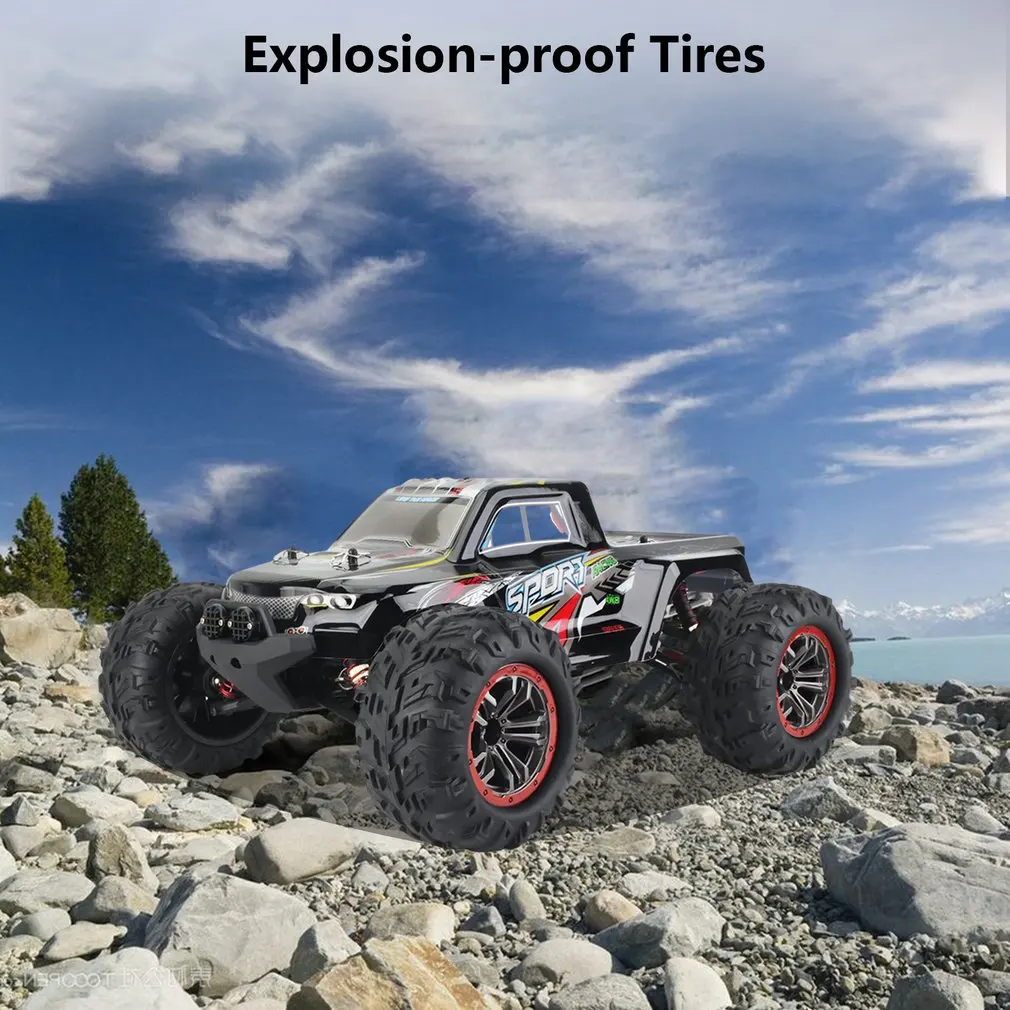 

1: 10 4WD Full Scale Off Road Vehicle Adopt 2.4G Remote Control Technology Strong Cross-country Climbing Performance