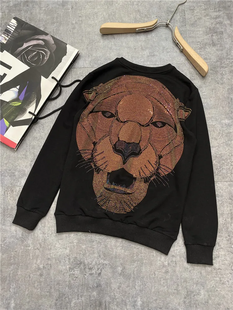 

Fashion trendy brand Plein new men's sweaters European PP street fashion hot drill embroidered round neck big lion head sweater