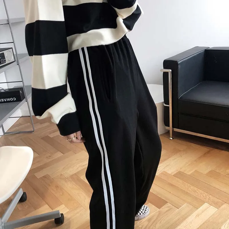 

2021 Spring Chic Fashion Solid Stacked Sweatpants High Waist Loose Casual Women Pants Side Bright Line Decoration Pantalones