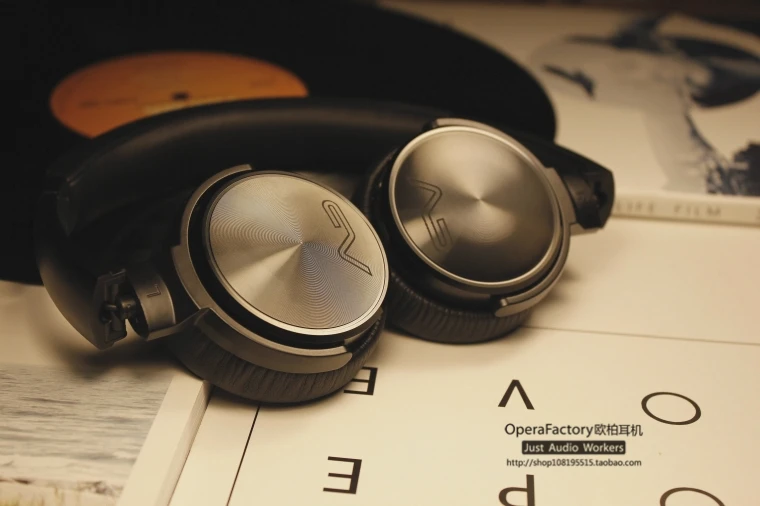 

zq Portable Bluetooth Headset Wireless Bass