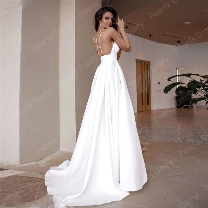 Женское атласное платье с открытой спиной без рукавов однотонное пляжное