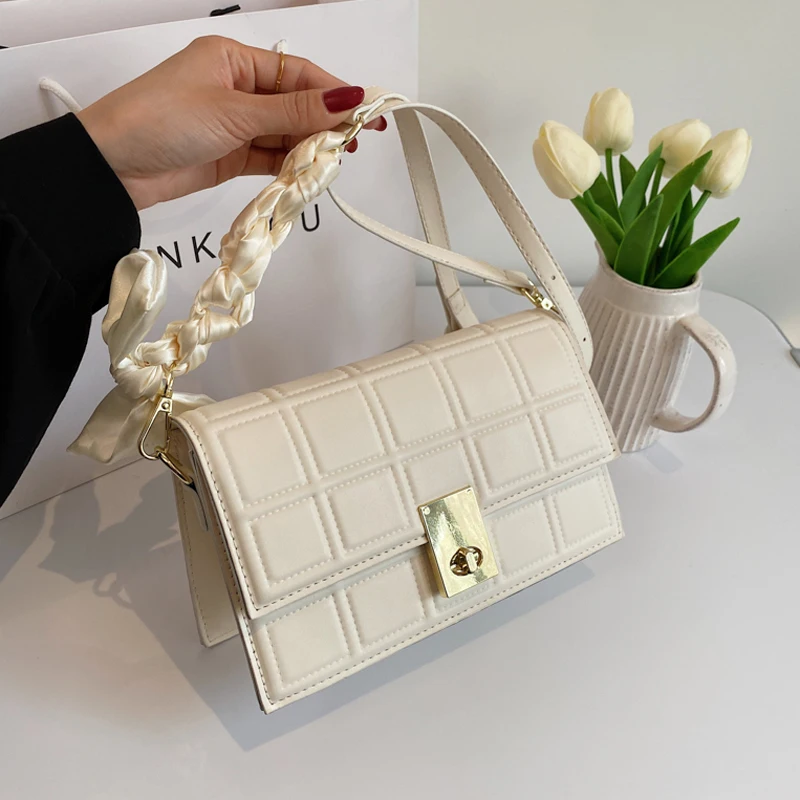 

Маленькие сетчатые сумки через плечо из искусственной кожи для женщин, новинка 2021, летние Роскошные модные дорожные сумки через плечо с цеп...