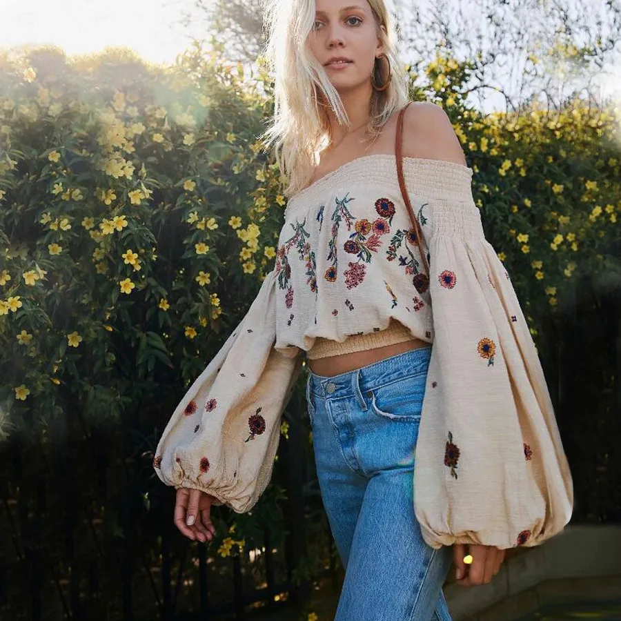 Boho короткая блузка 2020 Новая женская вышивка сексуальный топ на одно плечо летние